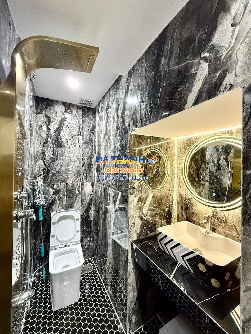 6dc90e3c f4ed 4da6 8db2 d3845b5ea68e