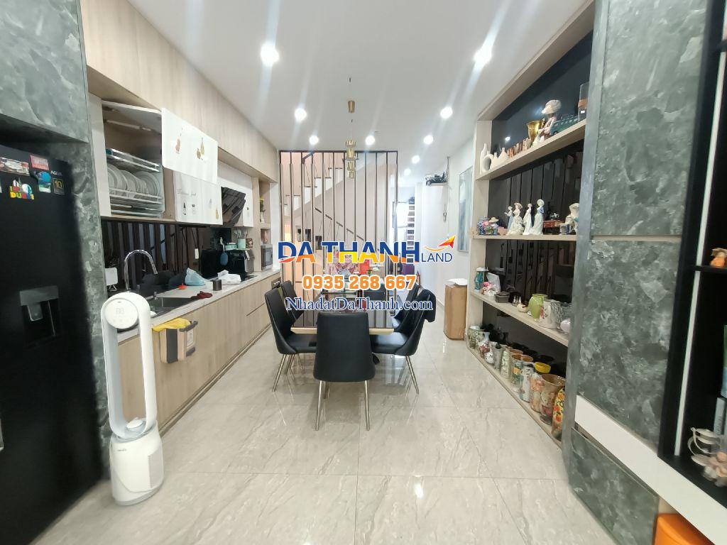 Nhà 5 tầng mặt tiền đường Nguyễn Chí Thanh, Hải Châu, Đà Nẵng. Nhà ngay vùng lõi trung tâm thành phố 1 c01c201f be5f 40d1 ab2b 4eda483a76ee