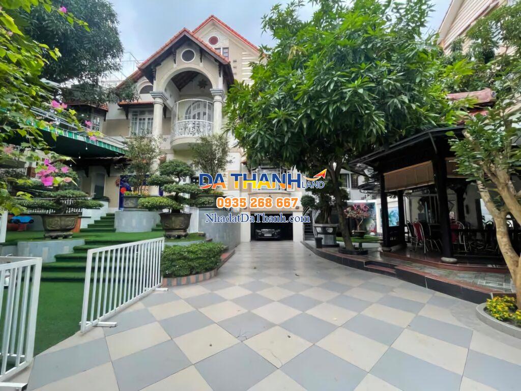 Chuyển nhượng biệt thự gần biển diện tích khủng mặt tiền lớn khu phố Du Lịch Dương Đình Nghệ, Sơn Trà Đà Nẵng 8 image picker 98d260a6 0fae 4203 8684 4dae993bd0c4 12469 00000c3552c7a24d.1733715699611